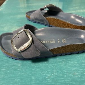 Pair of women’s Birkenstock sandals size 7/7.5 narrow fit
